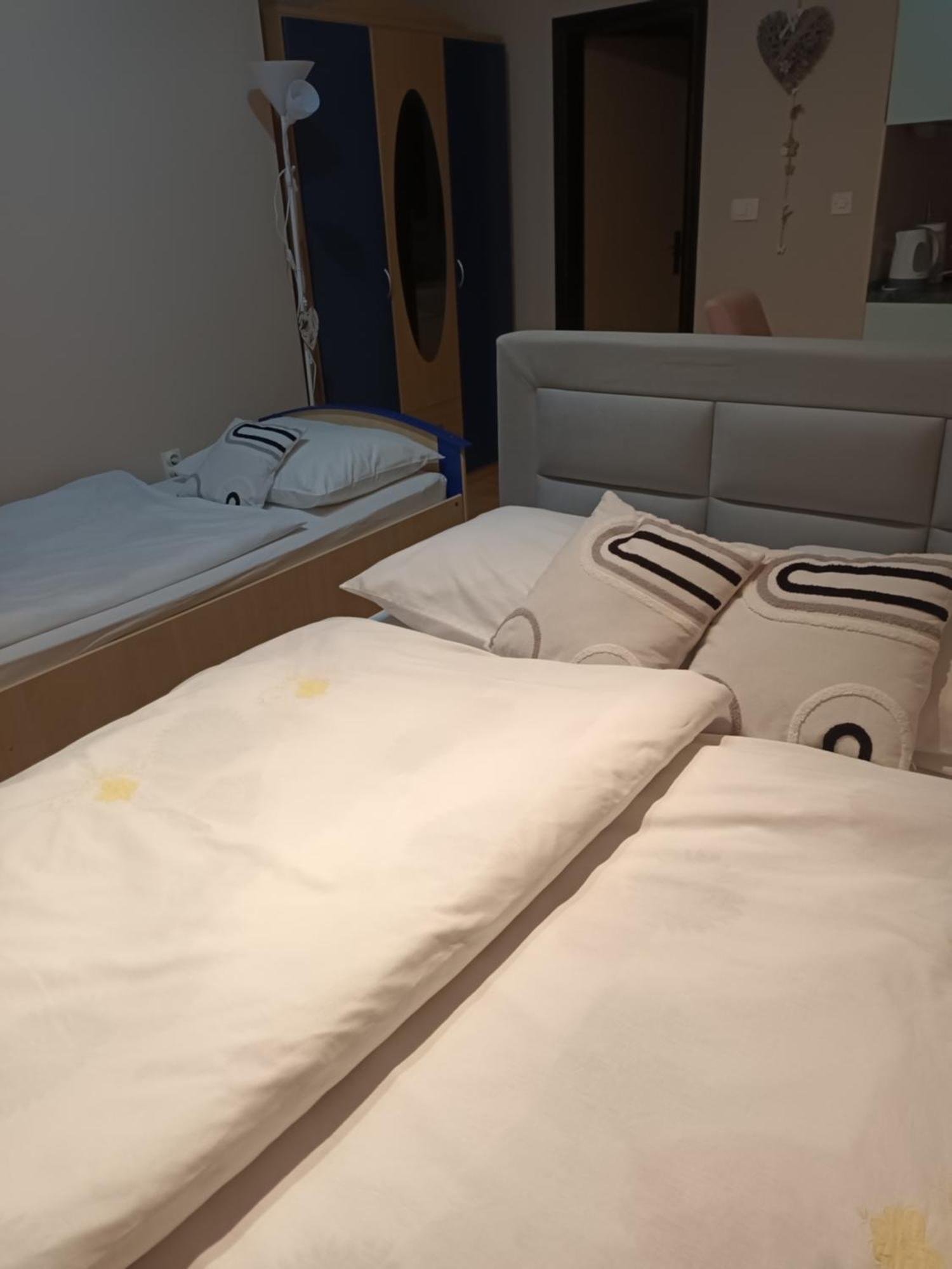 Studio Apartman Salopek โอกูลิน ภายนอก รูปภาพ